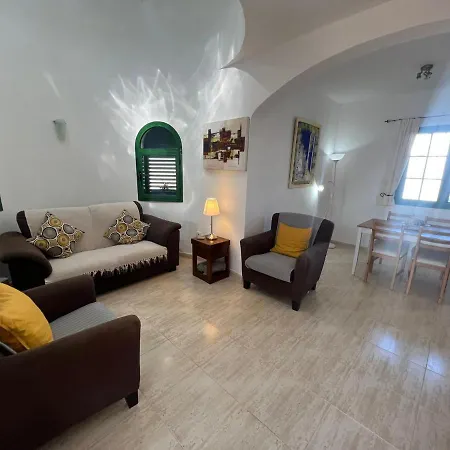 Karisa بلايا بلانكا